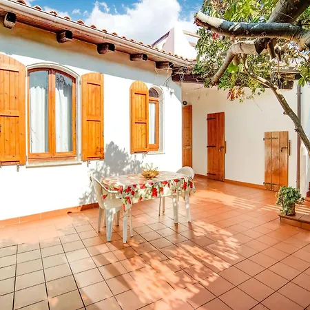 Cozy Sardinian With Garden Villa *
