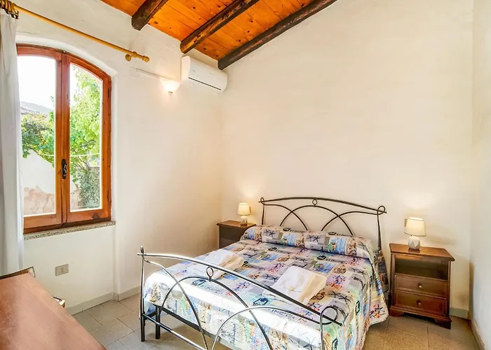 Cozy Sardinian With Garden